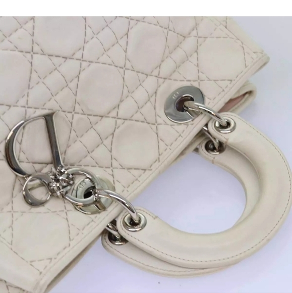 CHRISTIAN DIOR Lady Dior Cannage Cream/White Leather Hand Bag! - Picture 6 of 16